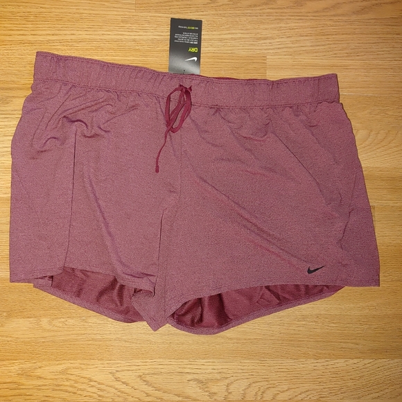 Nike shorts - Picture 1 of 2